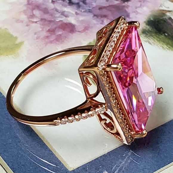 NEW Pink Gemstone Ring - Picture 6 of 9